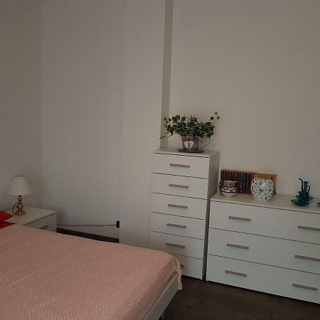 In Centro A Saint Vincent Apartment Bagian luar foto